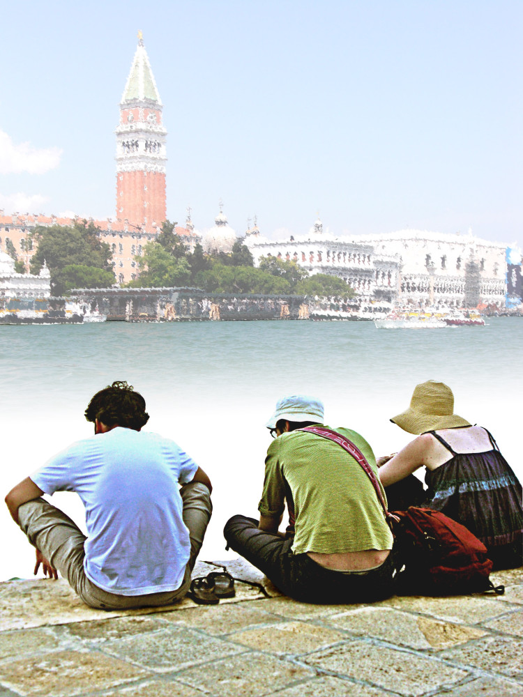 What tourists in Venice fixate on