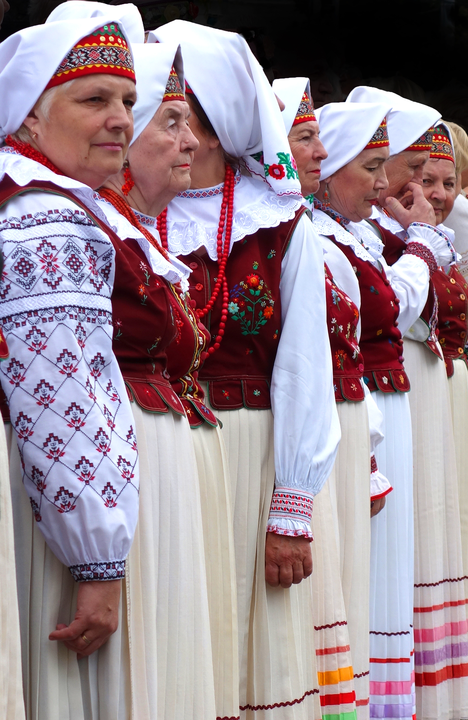 Lviv, singing women